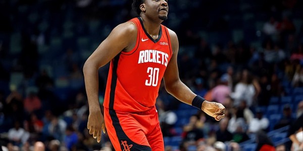 各种黄油手！火箭替补中锋在进攻端真是完全起不到任何作用？